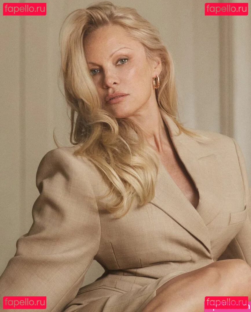 Pamela Anderson Onlyfans Photo Gallery 