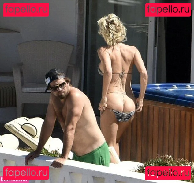 Pamela Anderson Onlyfans Photo Gallery 