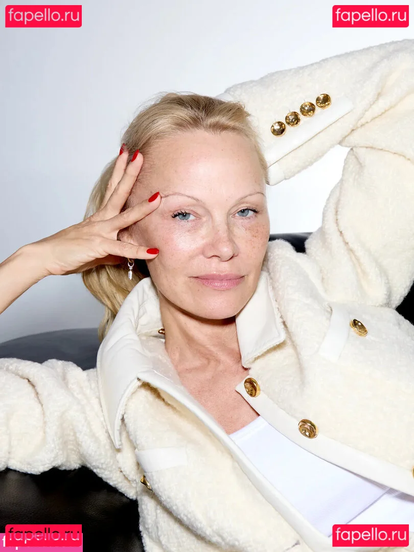 Pamela Anderson Onlyfans Photo Gallery 