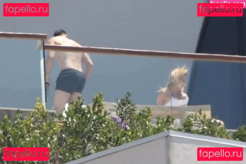 Pamela Anderson Onlyfans Photo Gallery 