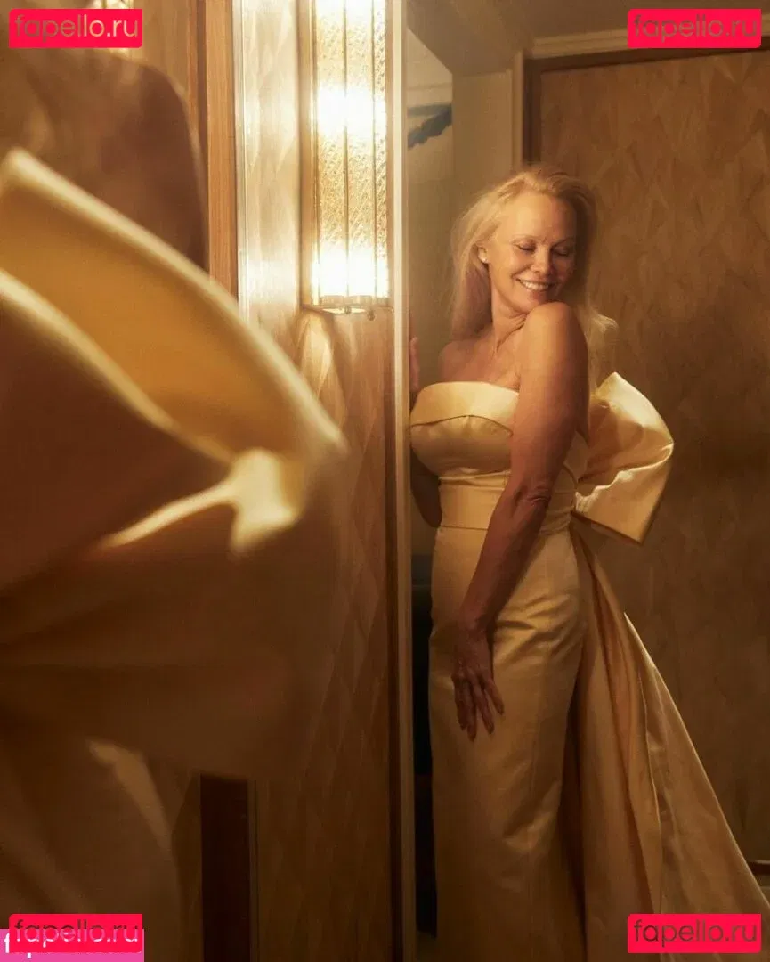 Pamela Anderson Onlyfans Photo Gallery 