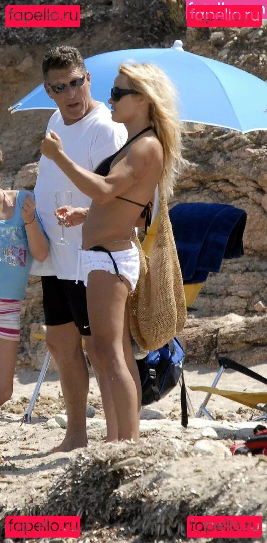 Pamela Anderson Onlyfans Photo Gallery 
