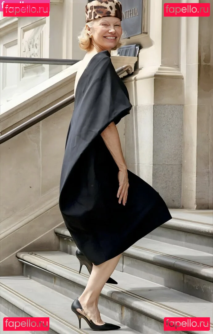 Pamela Anderson Onlyfans Photo Gallery 