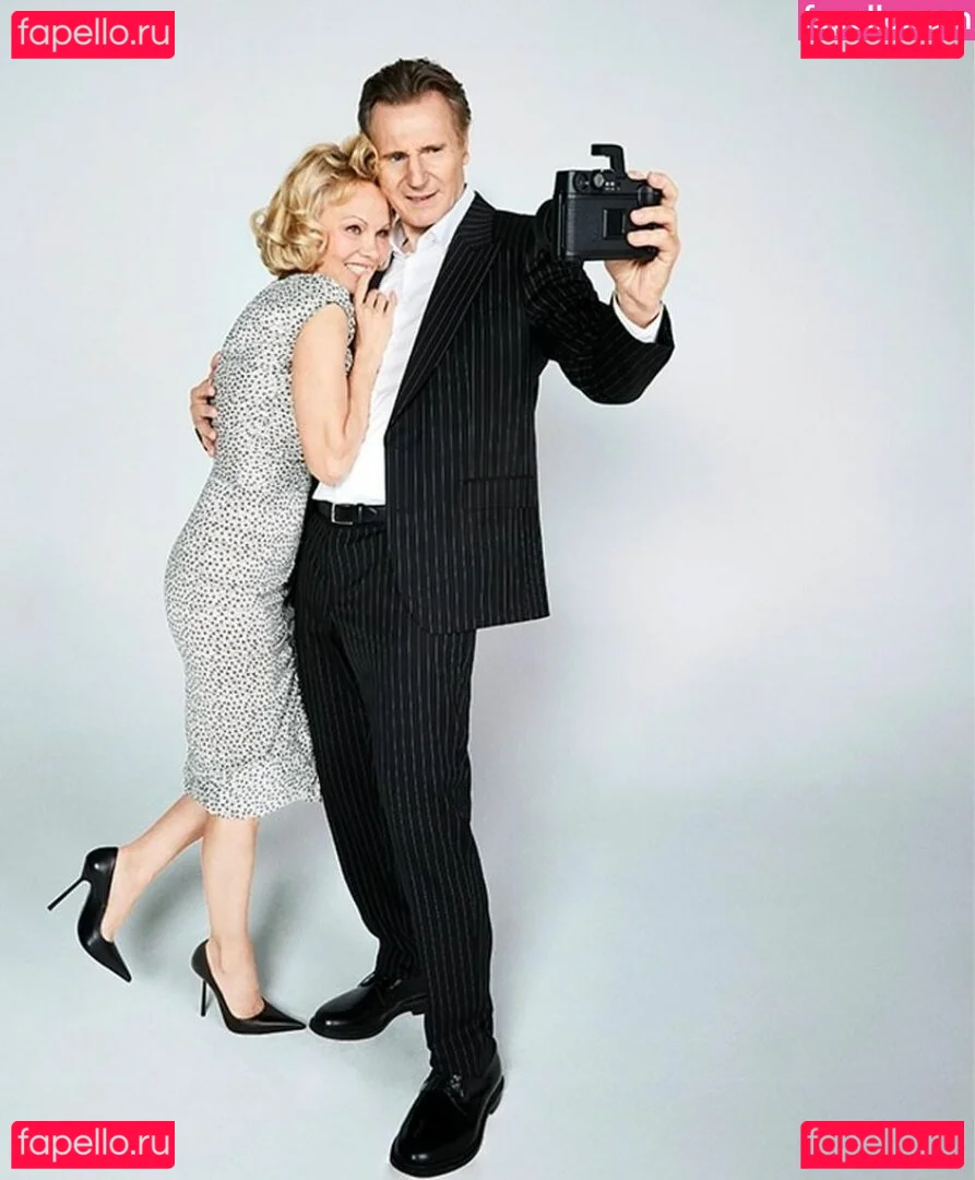 Pamela Anderson Onlyfans Photo Gallery 