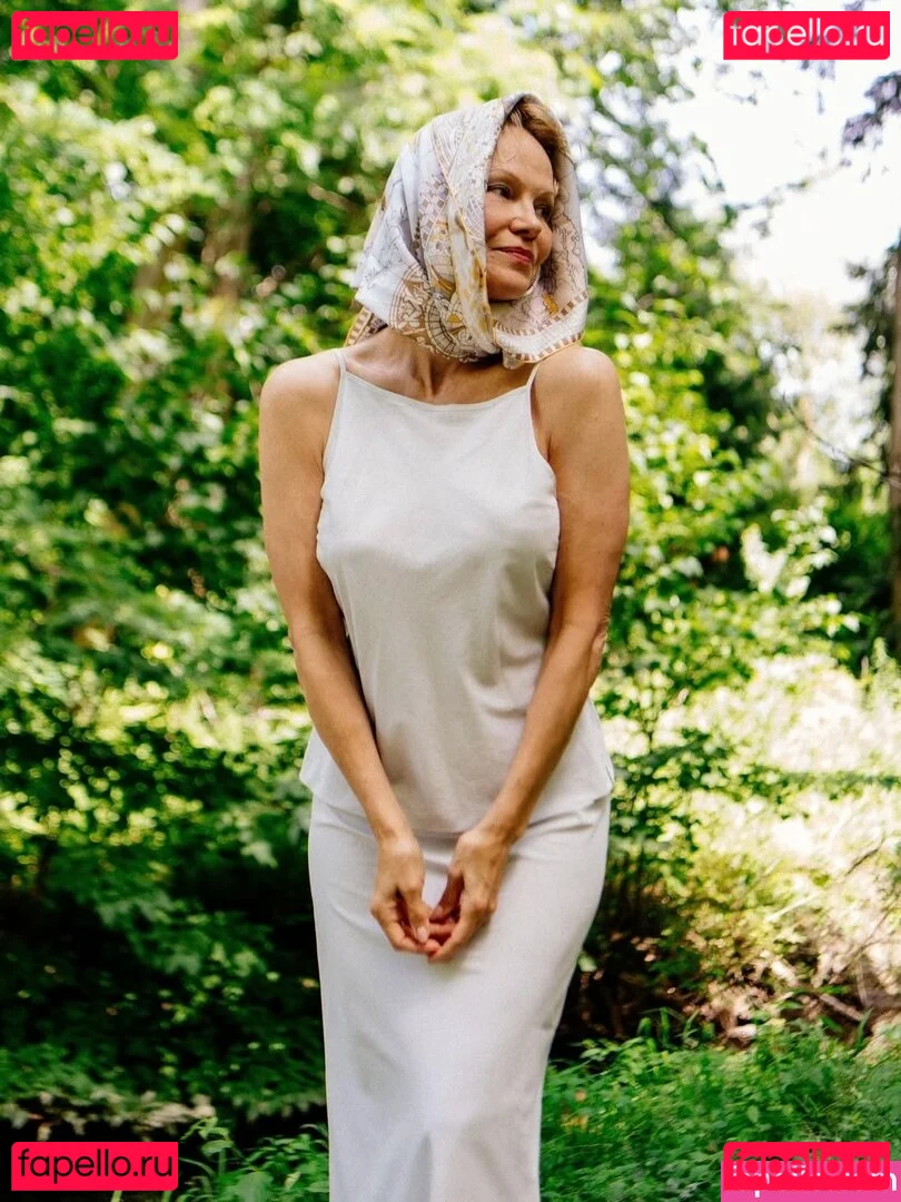 Pamela Anderson Onlyfans Photo Gallery 