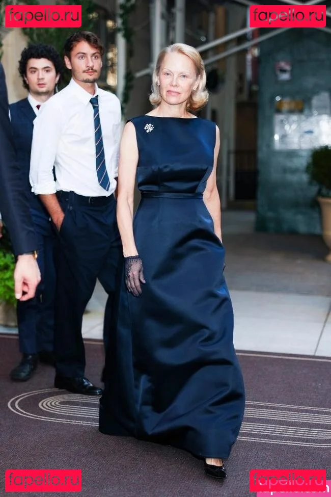 Pamela Anderson Onlyfans Photo Gallery 