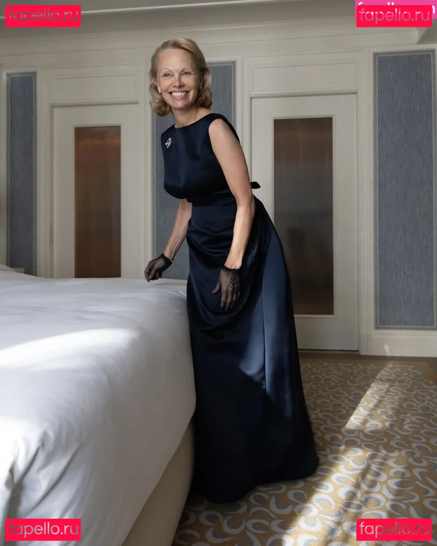 Pamela Anderson Onlyfans Photo Gallery 