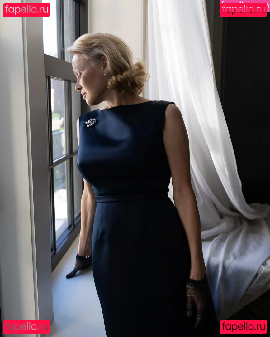 Pamela Anderson Onlyfans Photo Gallery 