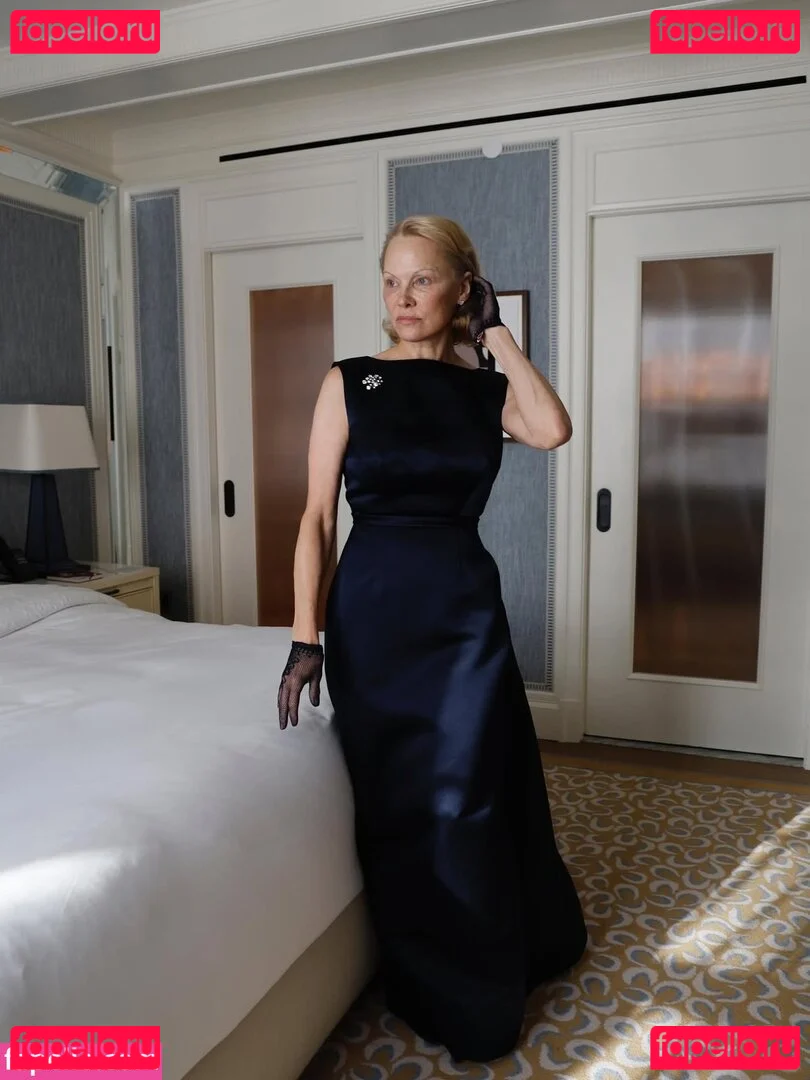 Pamela Anderson Onlyfans Photo Gallery 