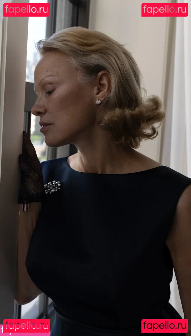 Pamela Anderson Onlyfans Photo Gallery 