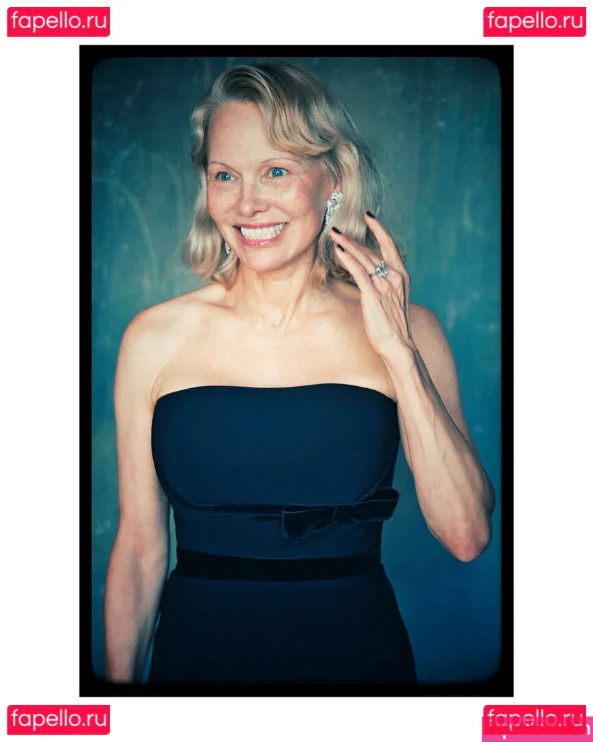 Pamela Anderson Onlyfans Photo Gallery 
