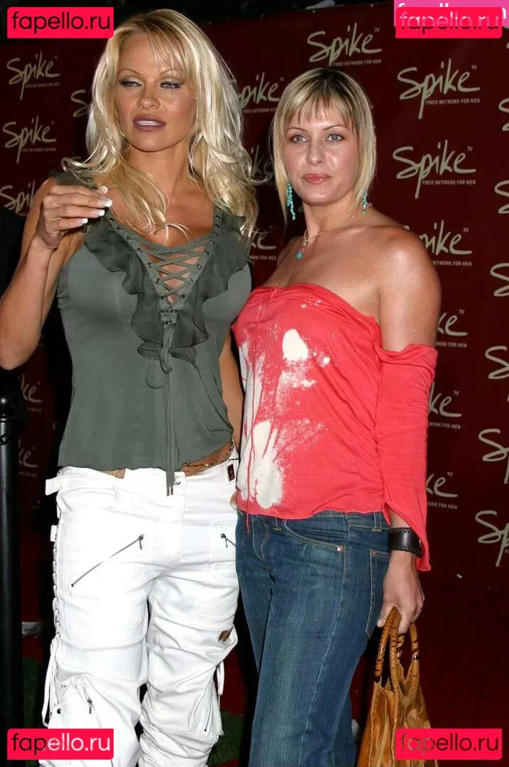 Pamela Anderson Onlyfans Photo Gallery 