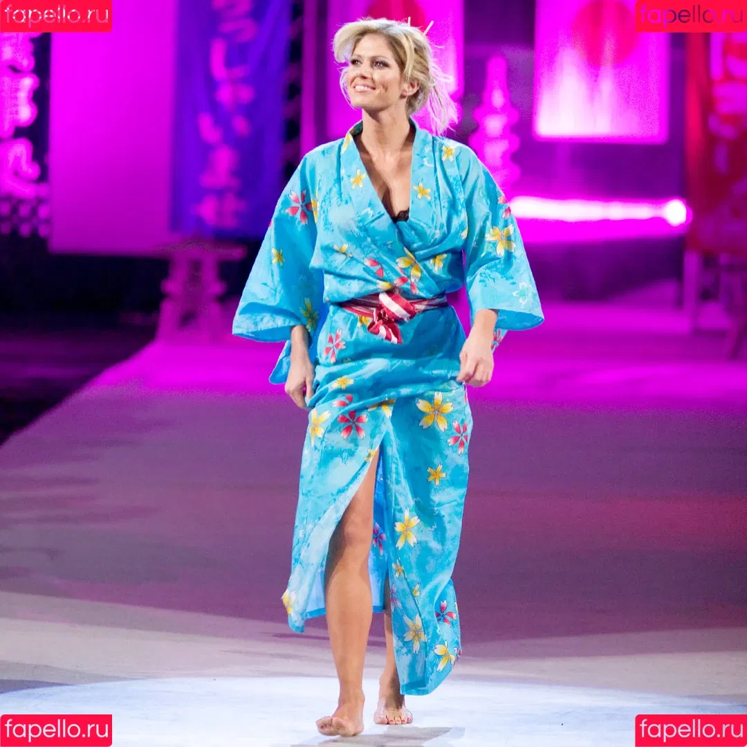 Torrie Wilson Onlyfans Photo Gallery 