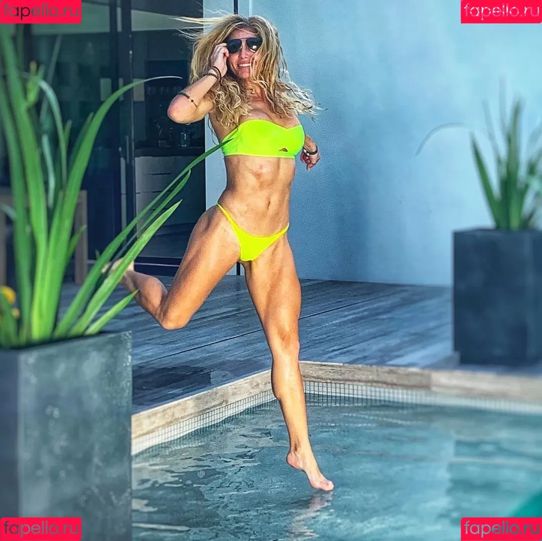 Torrie Wilson Onlyfans Photo Gallery 