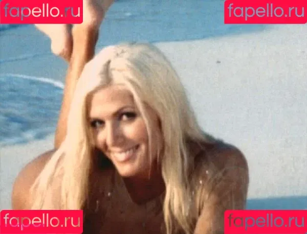 Torrie Wilson Onlyfans Photo Gallery 