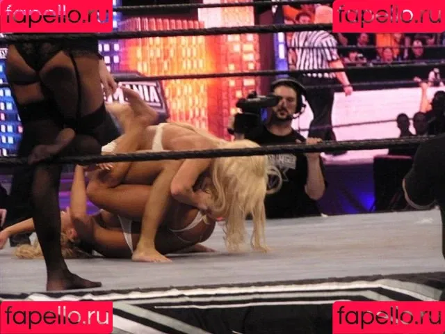 Torrie Wilson Onlyfans Photo Gallery 