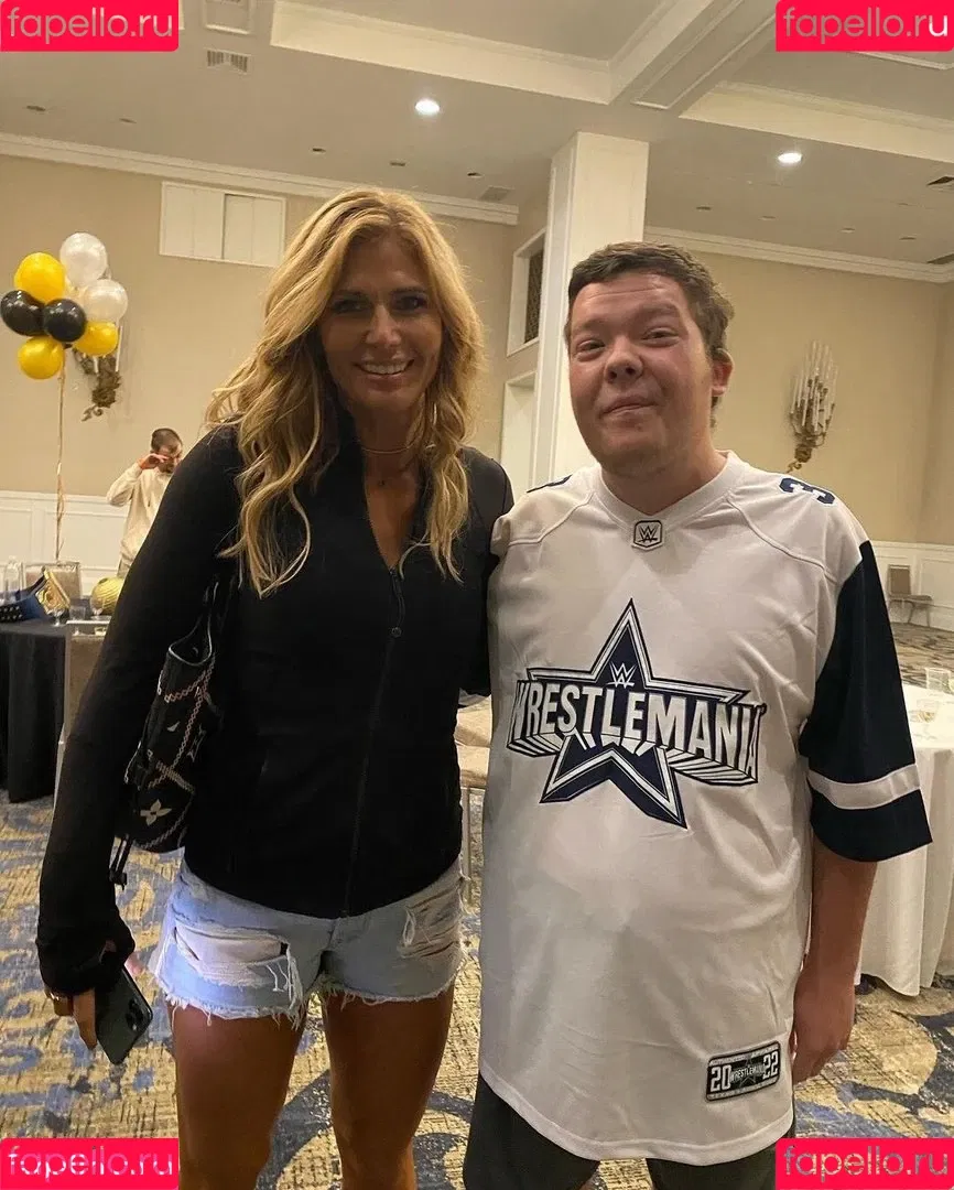 Torrie Wilson Onlyfans Photo Gallery 