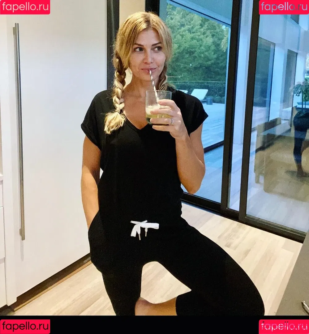 Torrie Wilson Onlyfans Photo Gallery 