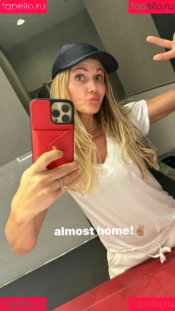 Torrie Wilson Onlyfans Photo Gallery 
