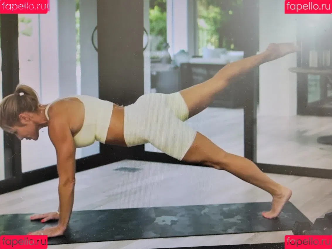 Torrie Wilson Onlyfans Photo Gallery 
