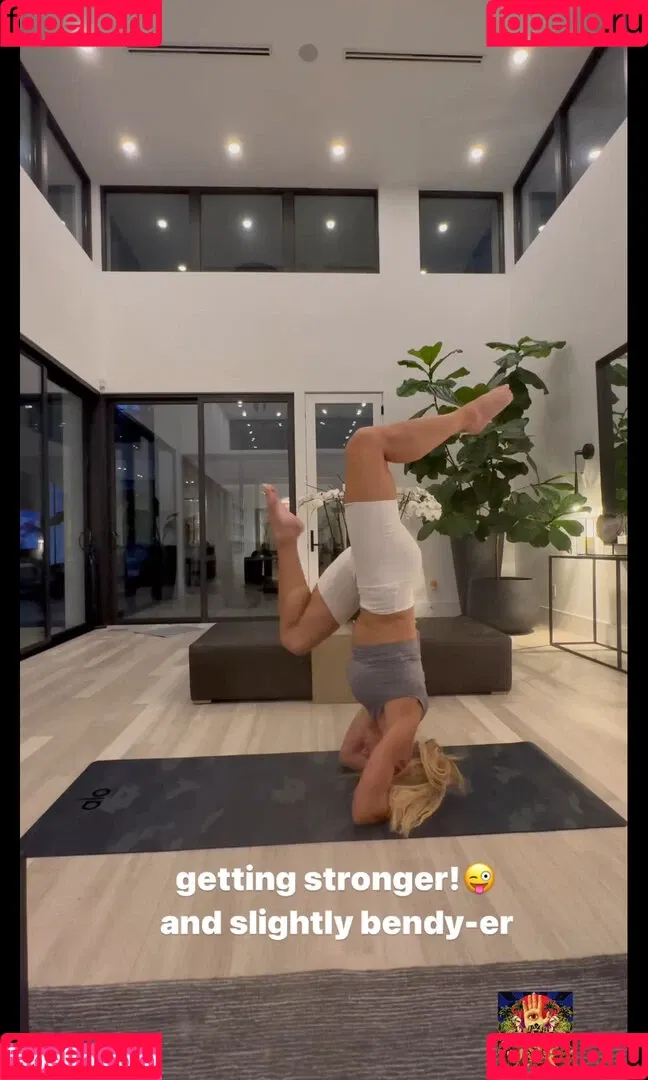 Torrie Wilson Onlyfans Photo Gallery 