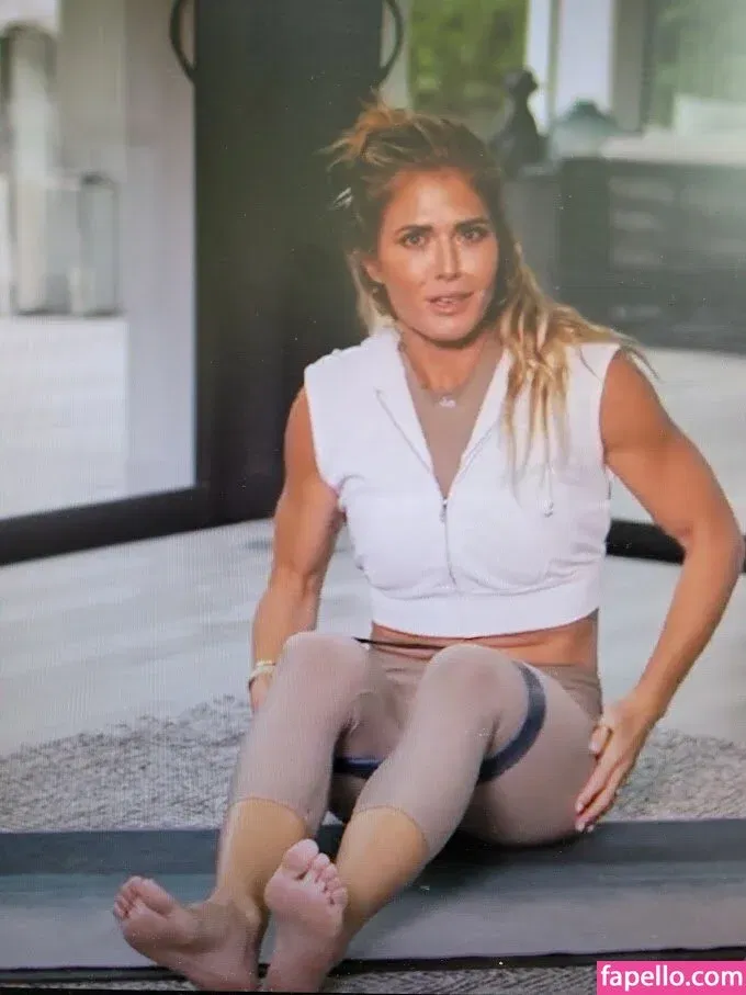 Torrie Wilson Onlyfans Photo Gallery 