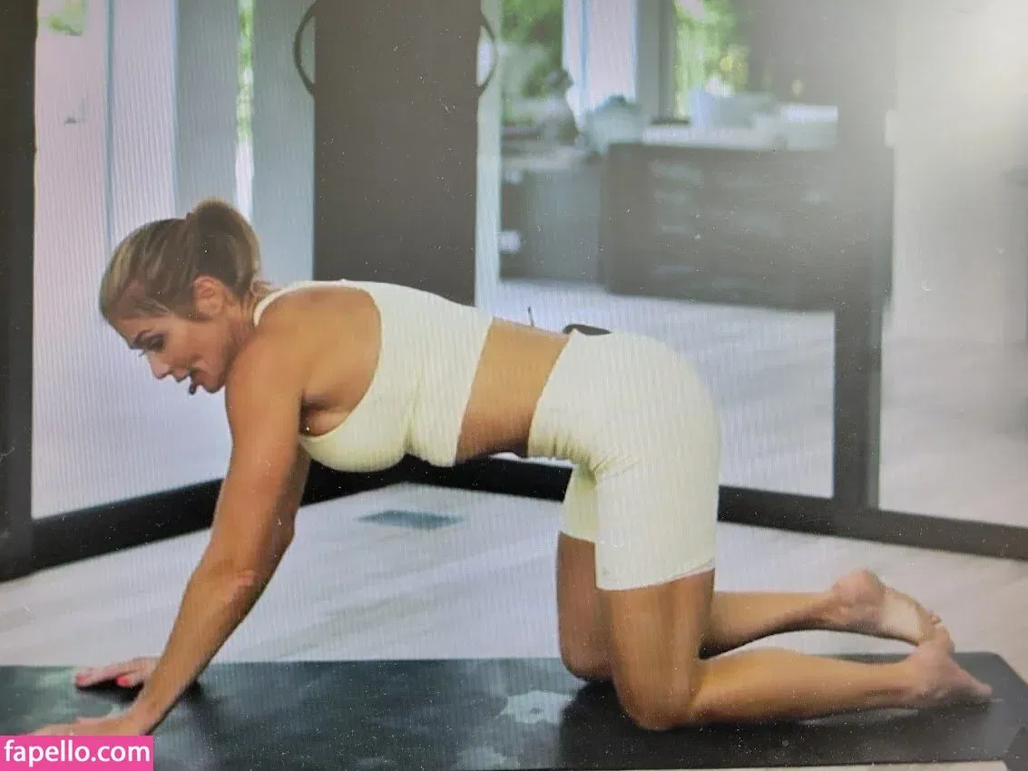 Torrie Wilson Onlyfans Photo Gallery 