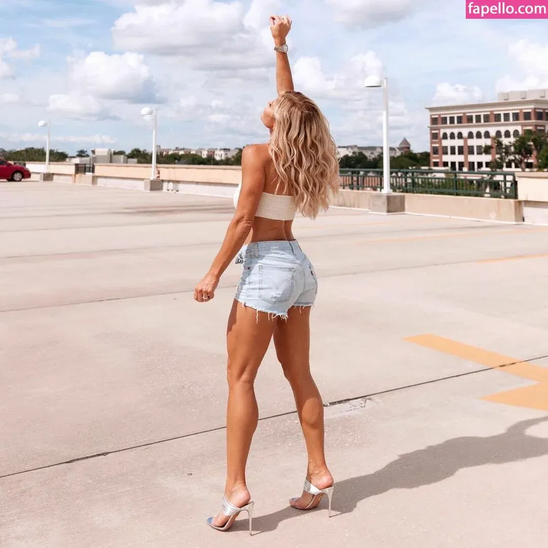 Torrie Wilson Onlyfans Photo Gallery 