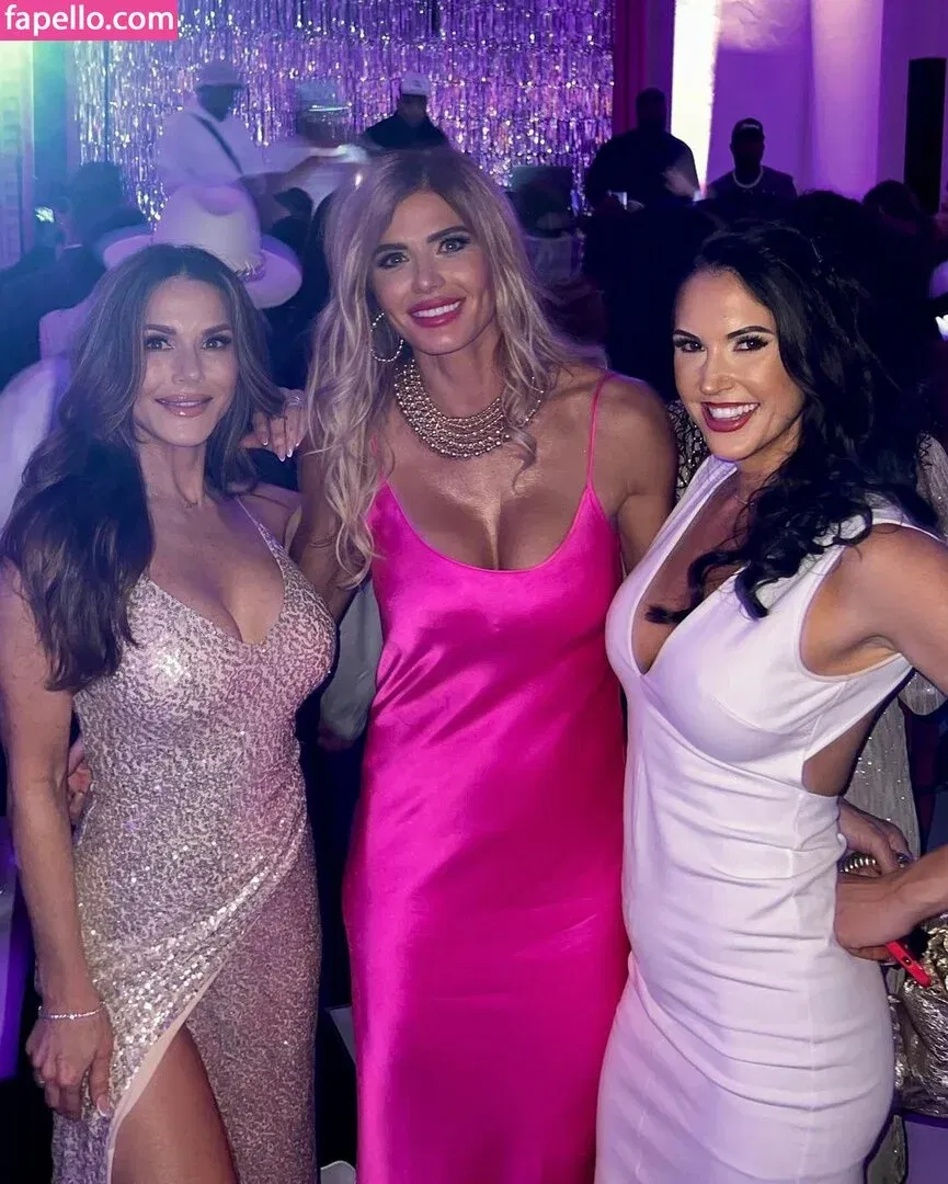 Torrie Wilson Onlyfans Photo Gallery 