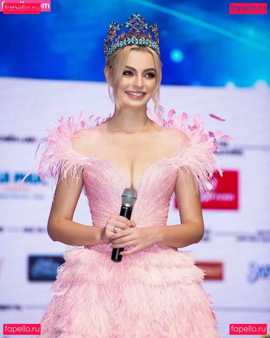 Karolina Bielawska Onlyfans Photo Gallery 