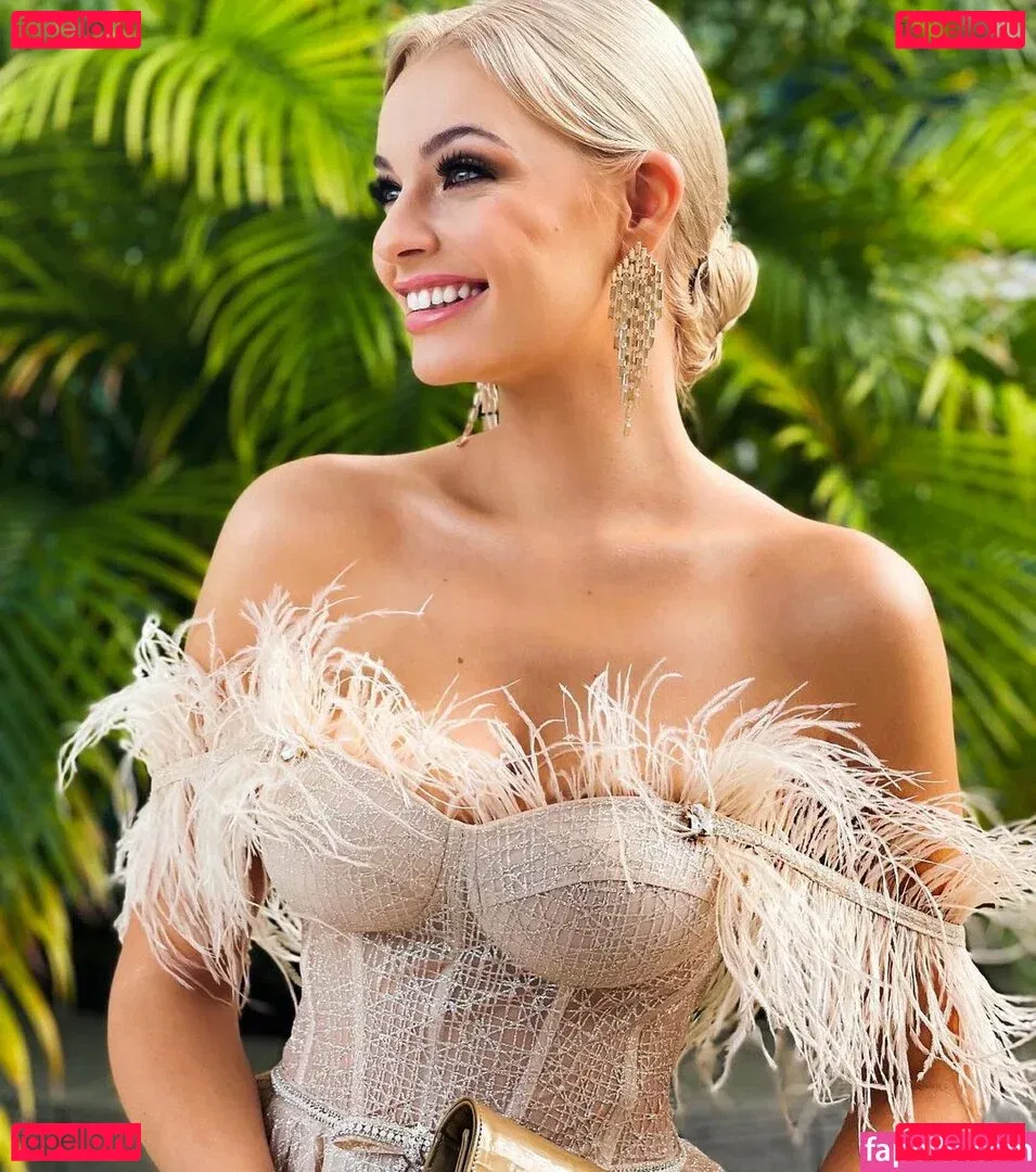 Karolina Bielawska Onlyfans Photo Gallery 