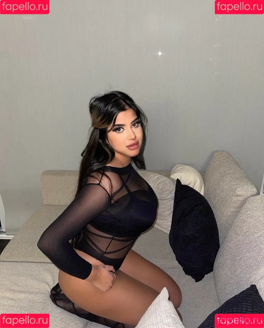 Kiran Onlyfans Photo Gallery 