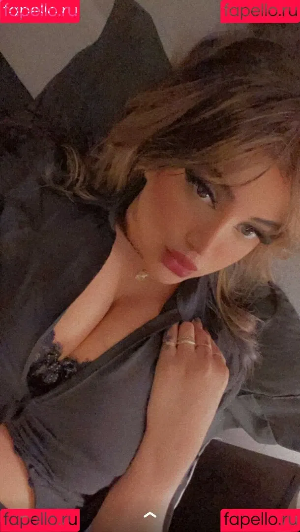 Kiran Onlyfans Photo Gallery 