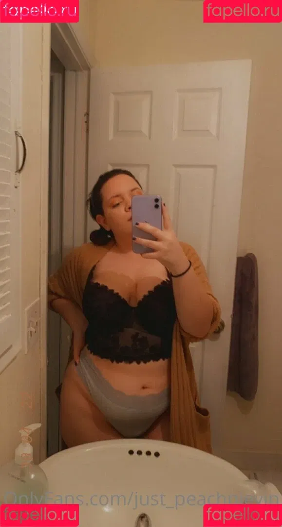 just_peachpievip Onlyfans Photo Gallery 