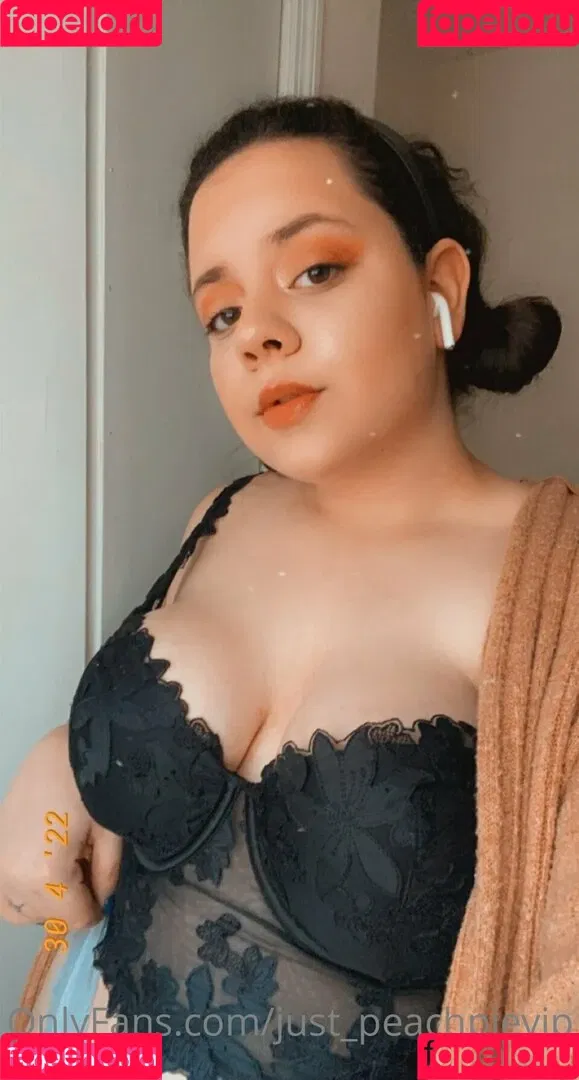 just_peachpievip Onlyfans Photo Gallery 