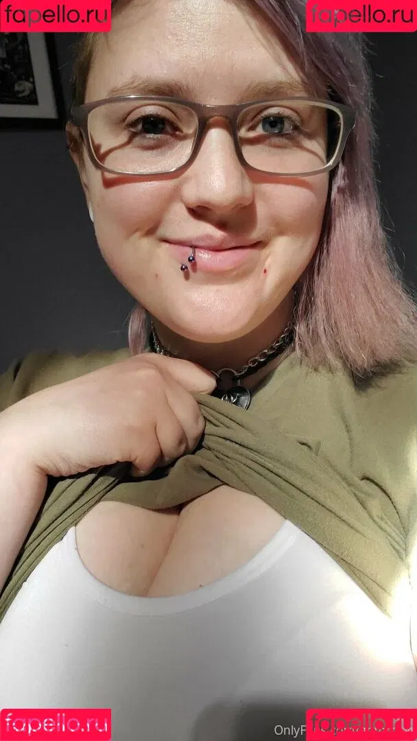 gothrosie Onlyfans Photo Gallery 