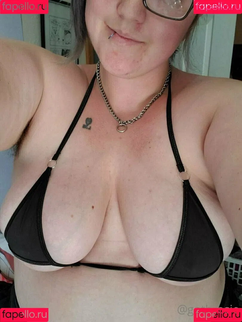 gothrosie Onlyfans Photo Gallery 