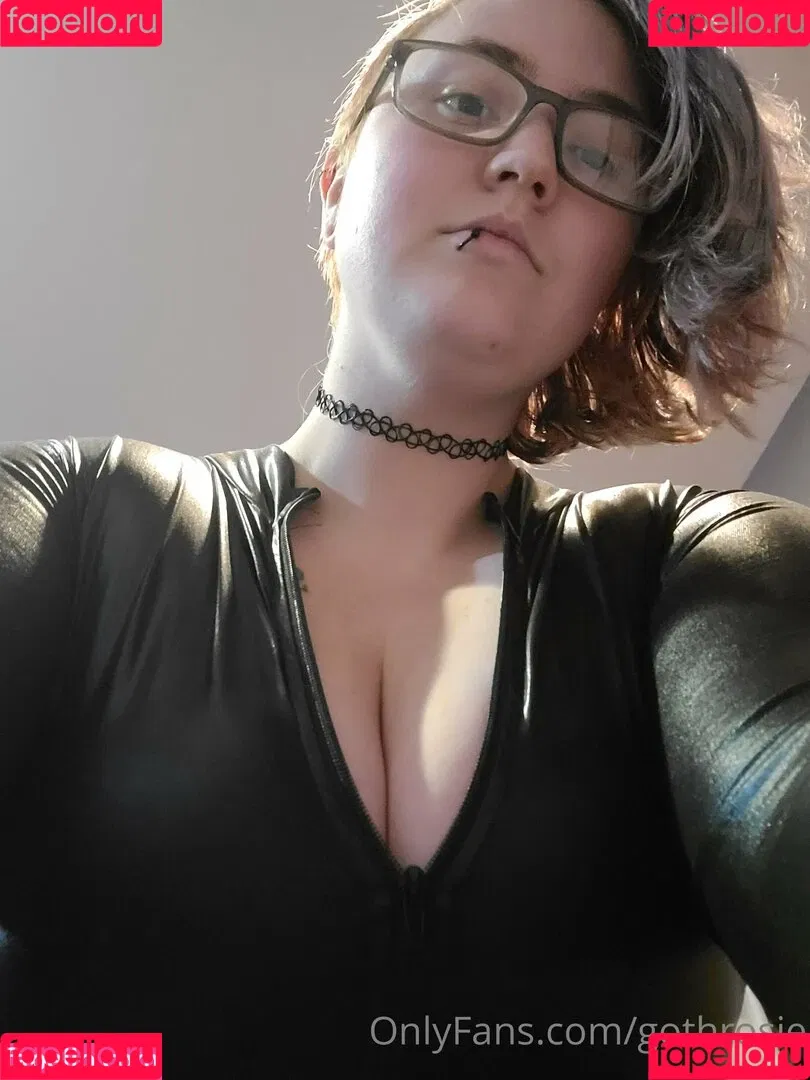 gothrosie Onlyfans Photo Gallery 