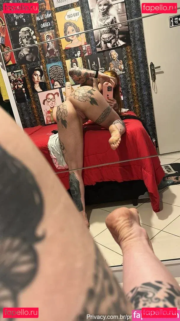 Ruiva Braba Onlyfans Photo Gallery 