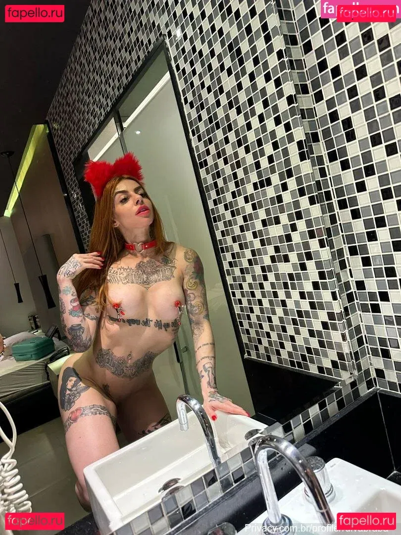 Ruiva Braba Onlyfans Photo Gallery 