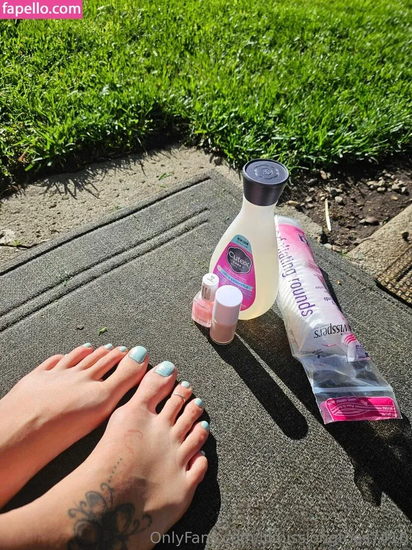 lilmisslongtoes7410 Onlyfans Photo Gallery 