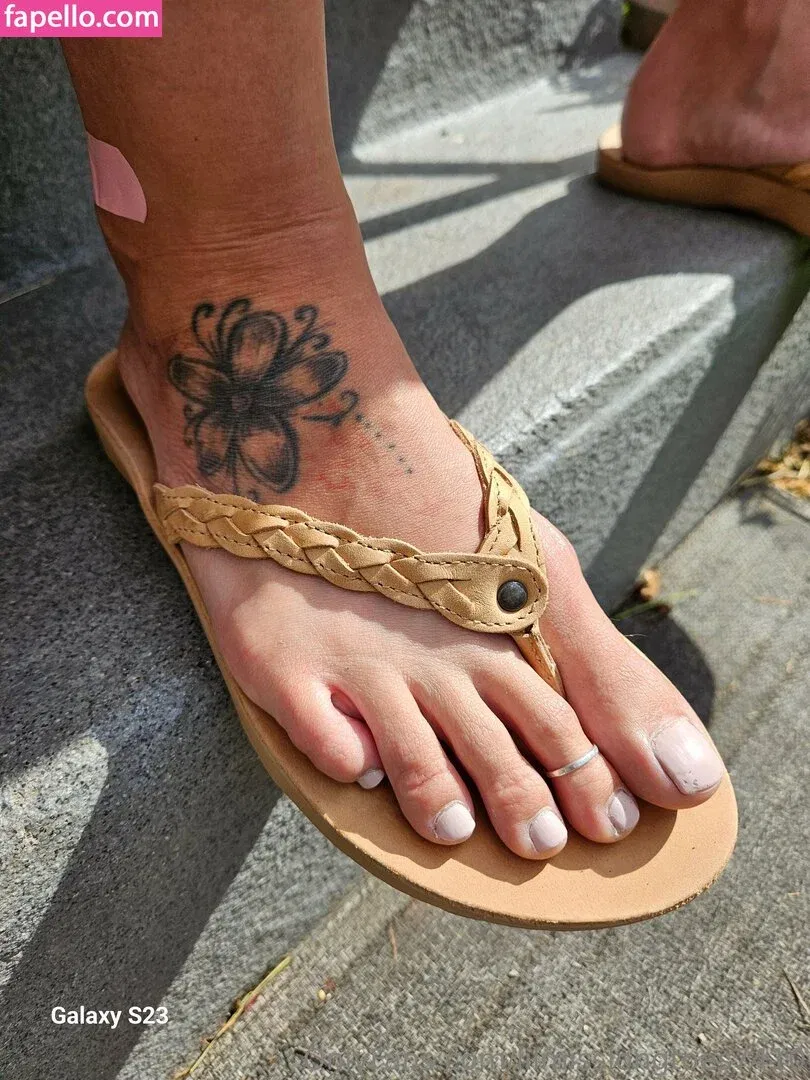 lilmisslongtoes7410 Onlyfans Photo Gallery 