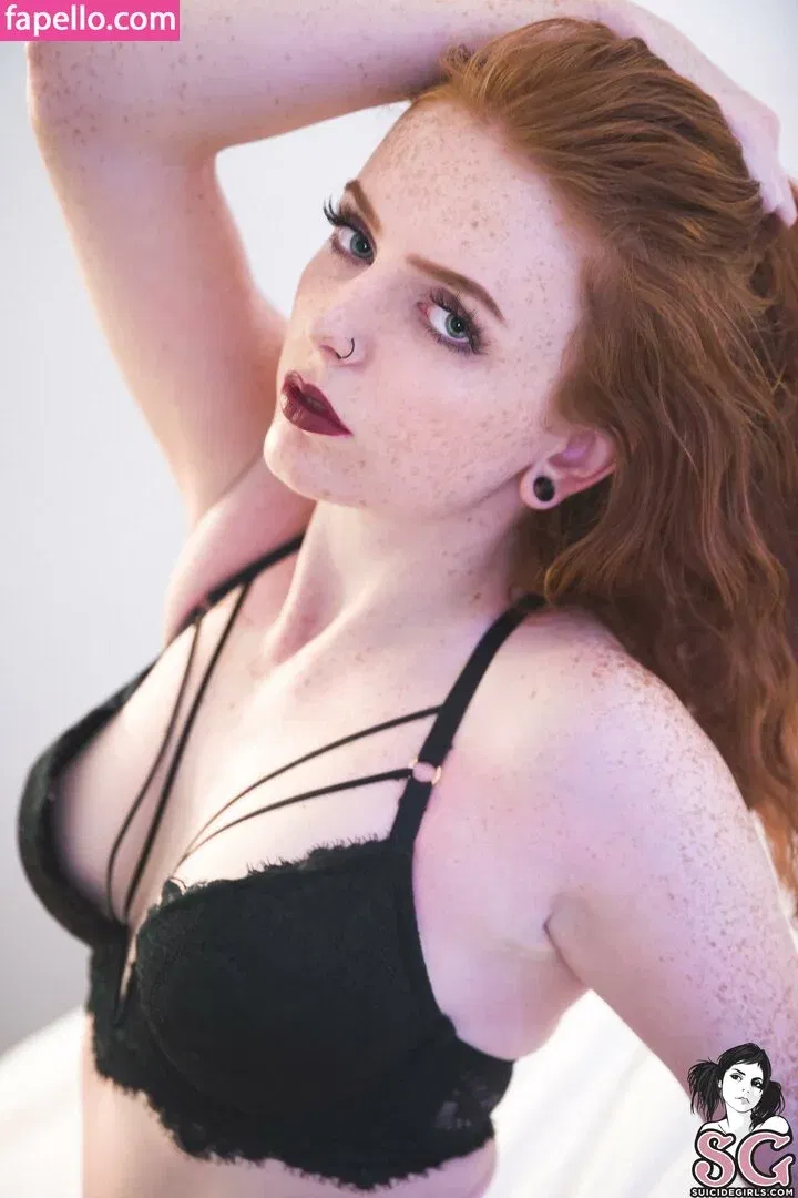 Akaivykush Onlyfans Photo Gallery 