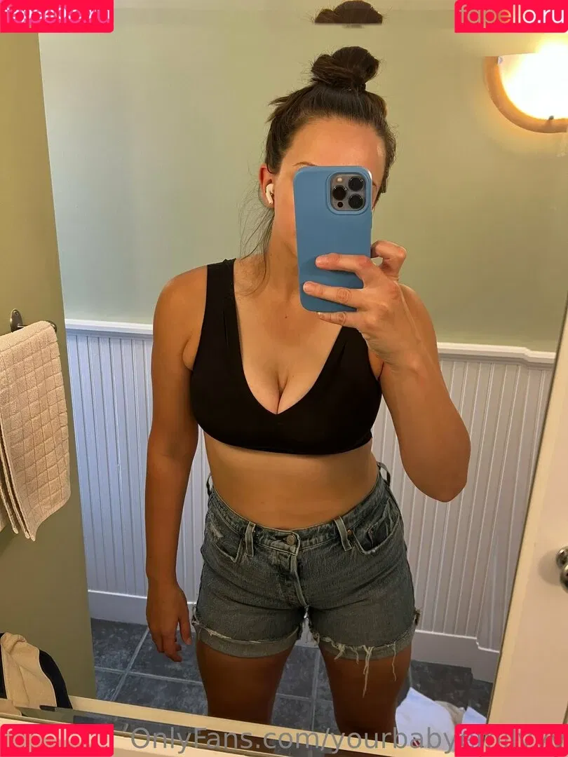 yourbabyemilyyy Onlyfans Photo Gallery 