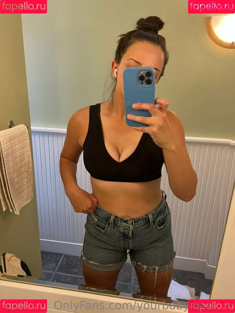 yourbabyemilyyy Onlyfans Photo Gallery 