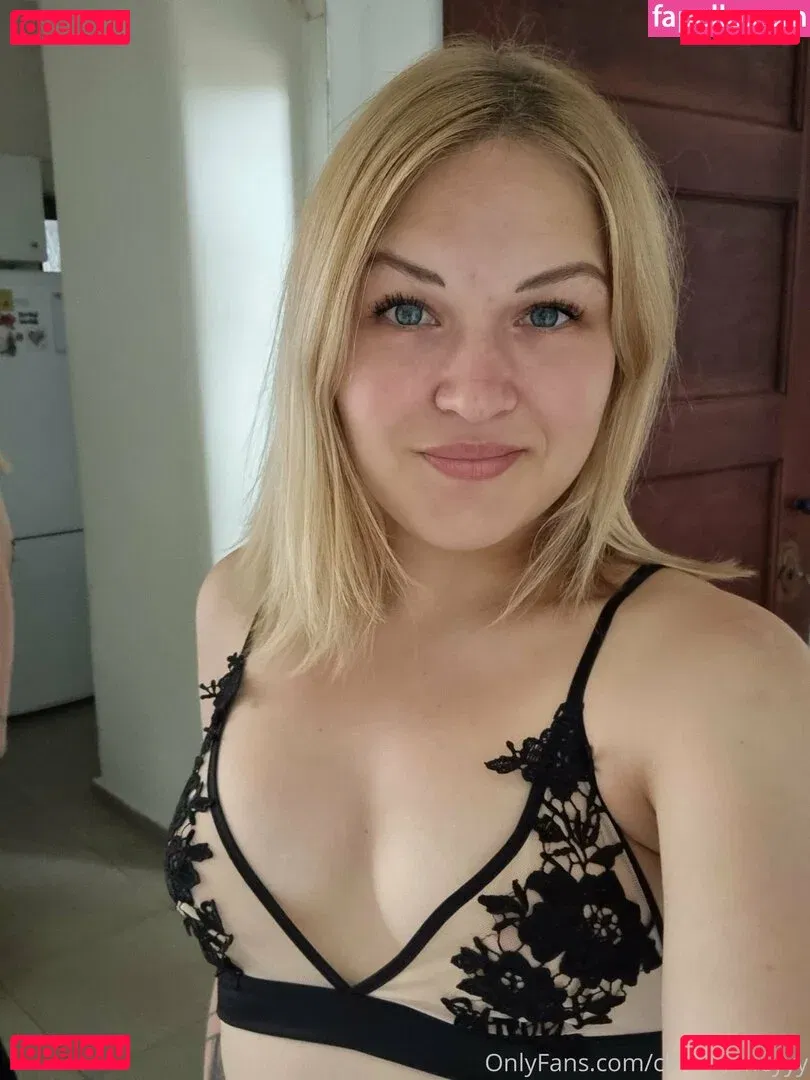 chloehoneyyy Onlyfans Photo Gallery 