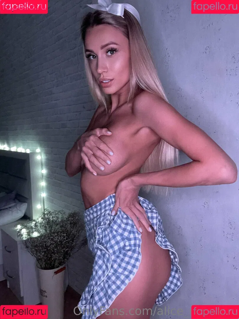 alice_wanders Onlyfans Photo Gallery 