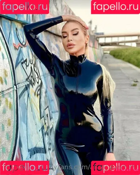 alice_wanders Onlyfans Photo Gallery 