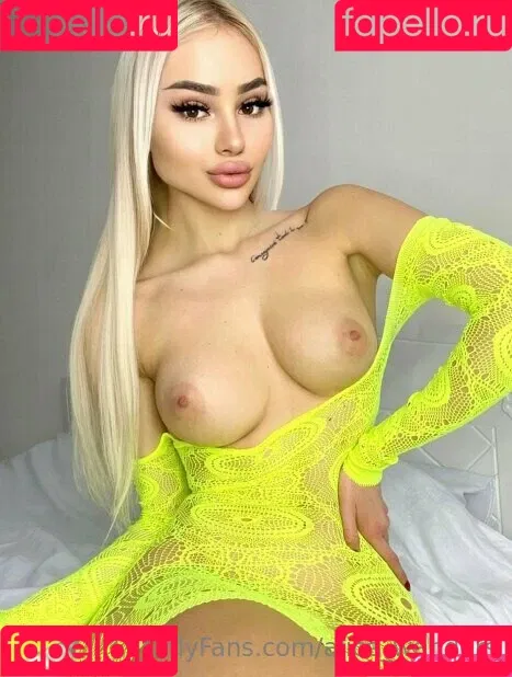 alice_wanders Onlyfans Photo Gallery 