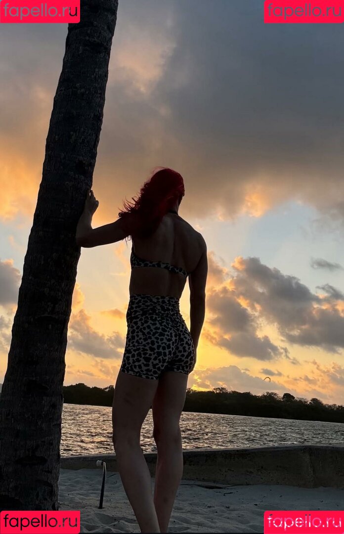 Gillian Robertson Onlyfans Photo Gallery 